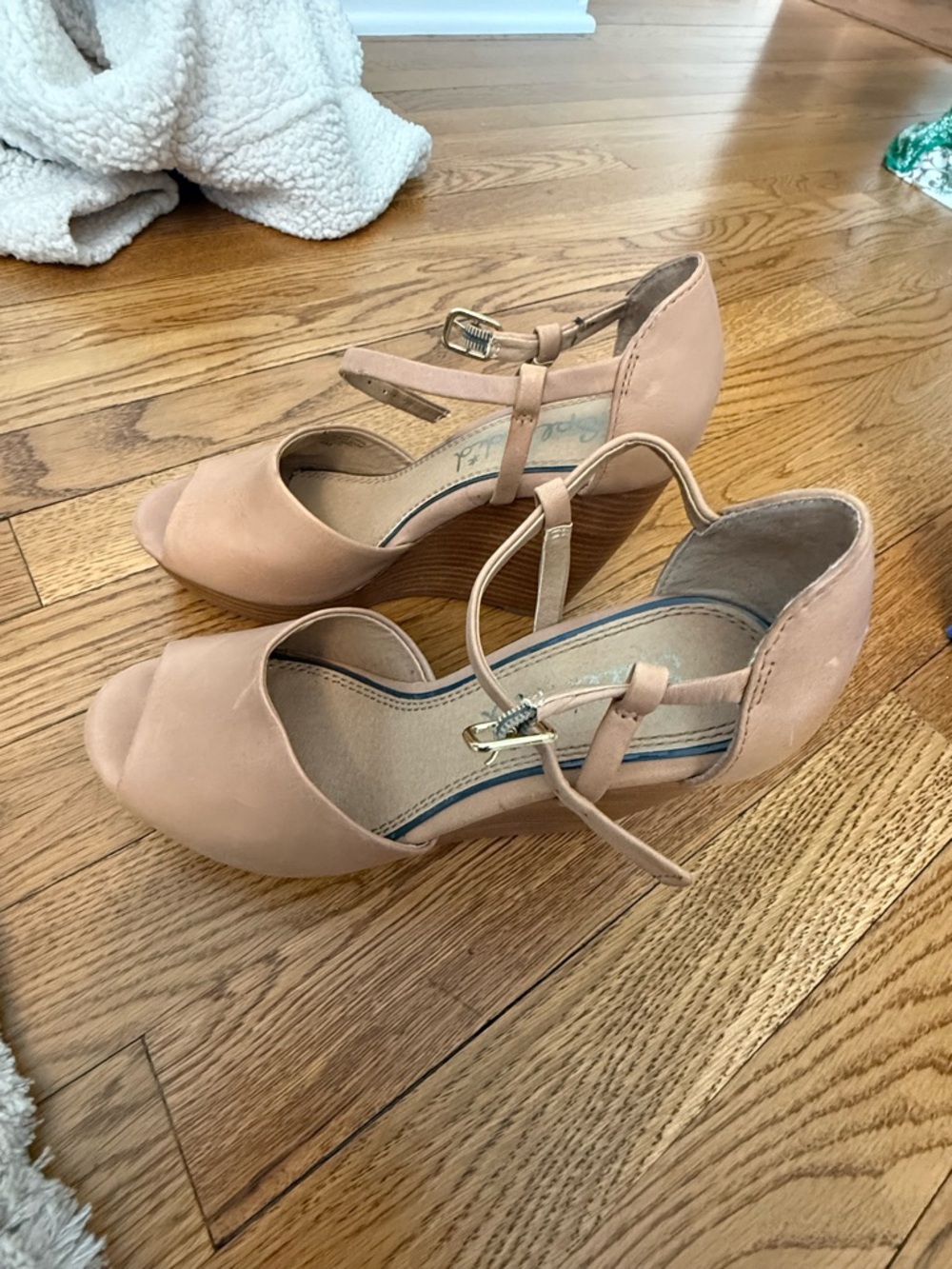 Splendid Nude Peep-Toe Ankle Strap Wedges, size 6